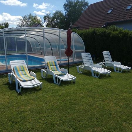 Schoenes Ferienhaus Mit Grossen Pool 250 M Vom Balaton Balatonmáriafürdő Exterior foto